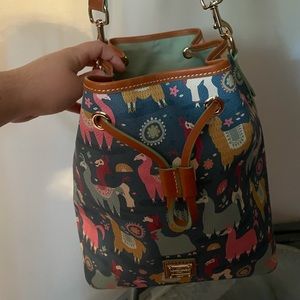 Kuzko Dooney and bourke cinch hobo